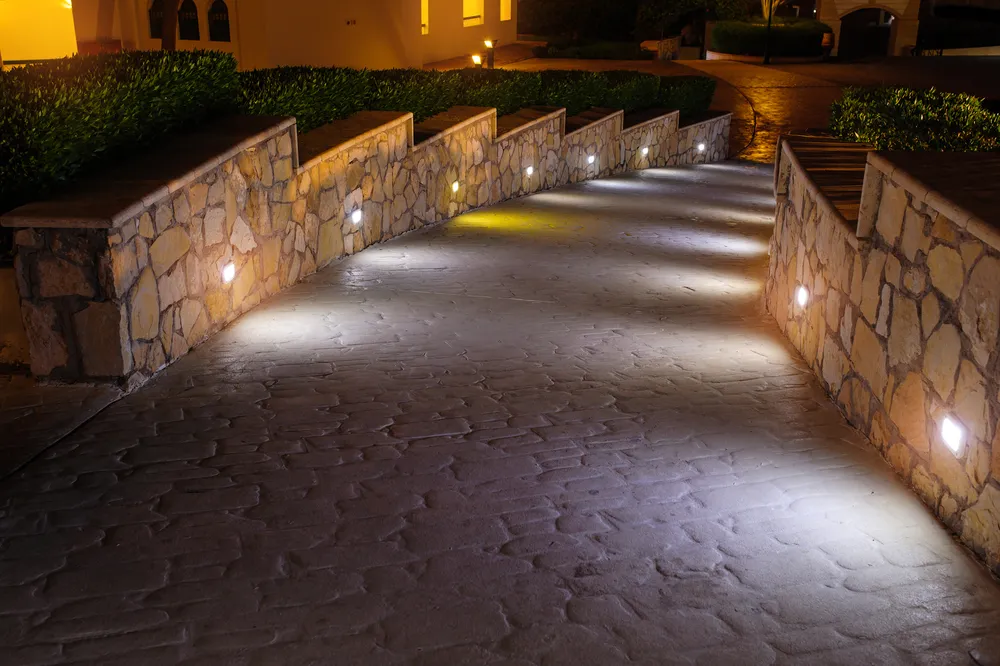 driveway lighting for added security in los angeles